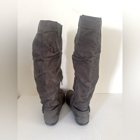 Spring below knee boots - Picture 3 of 4